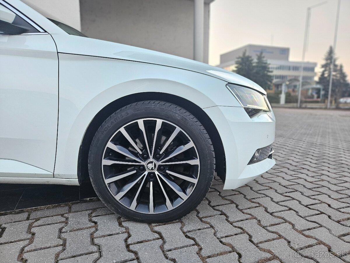 Predam Skoda Superb Combi 4x4 DSG 2019 140kw - 9