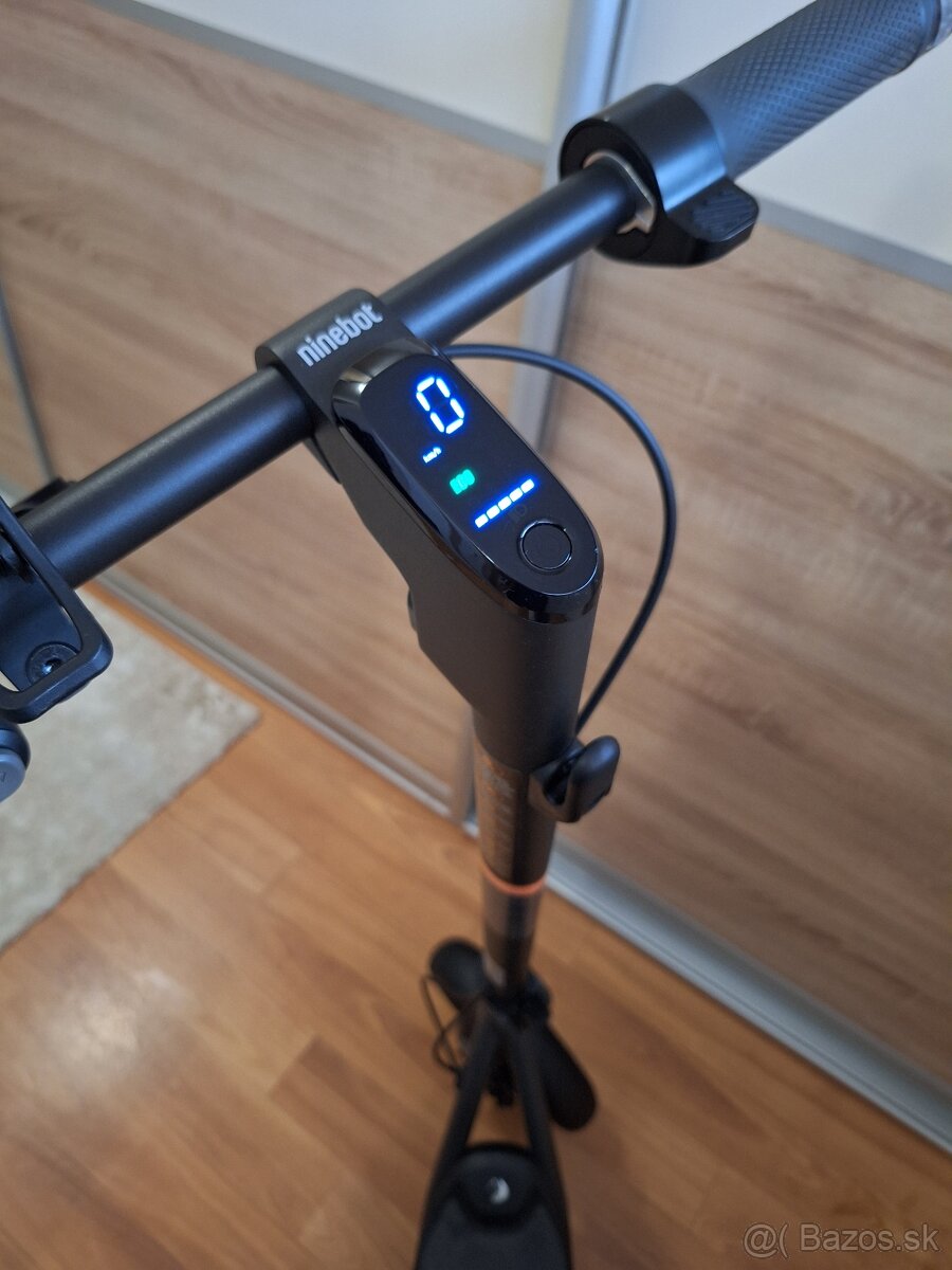 Ninebot by Segwat Kickseooter F2 - 9