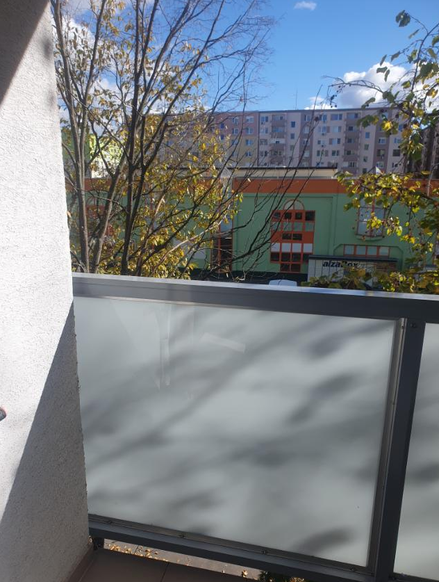 EXKLUZÍVNE. REALFINN PRENÁJOM - 3 IZBOVÝ BYT V NZ - 9