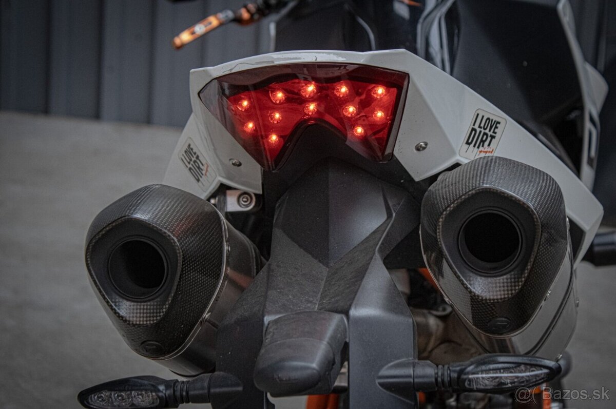 KTM 990 Super Duke R - 9