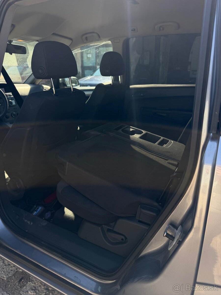 Opel Zafira - 9