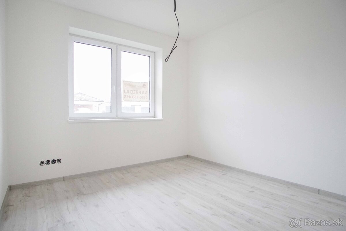 4-izbová novostavba rodinného domu s terasou, Nesvady, 540m2 - 9