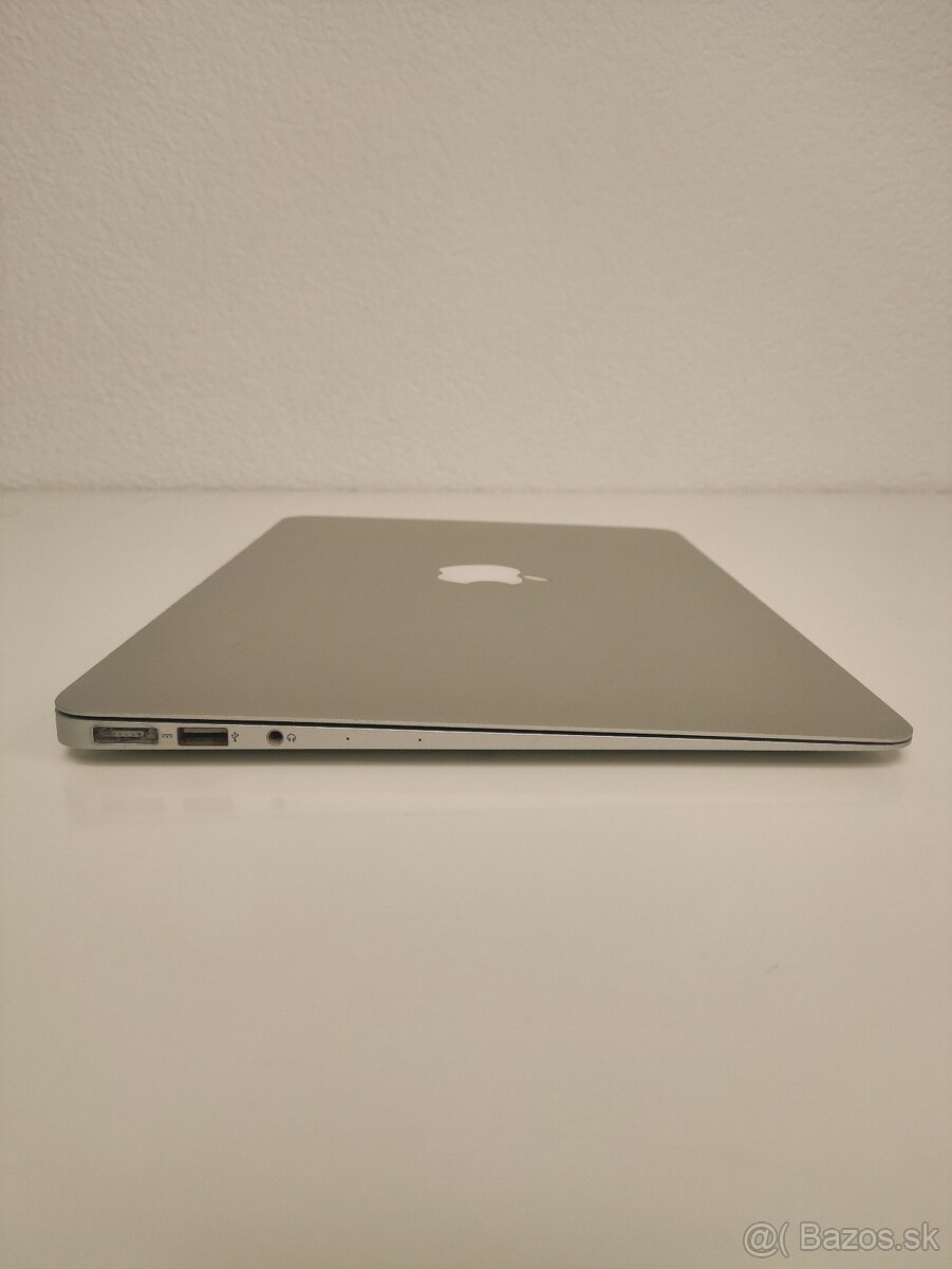 MacBook Air A1466 | i5 • 8GB • 128GB - 9