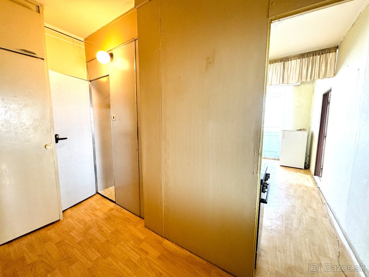 2- IZBOVÝ BYT - STREĎANSKÁ - 9