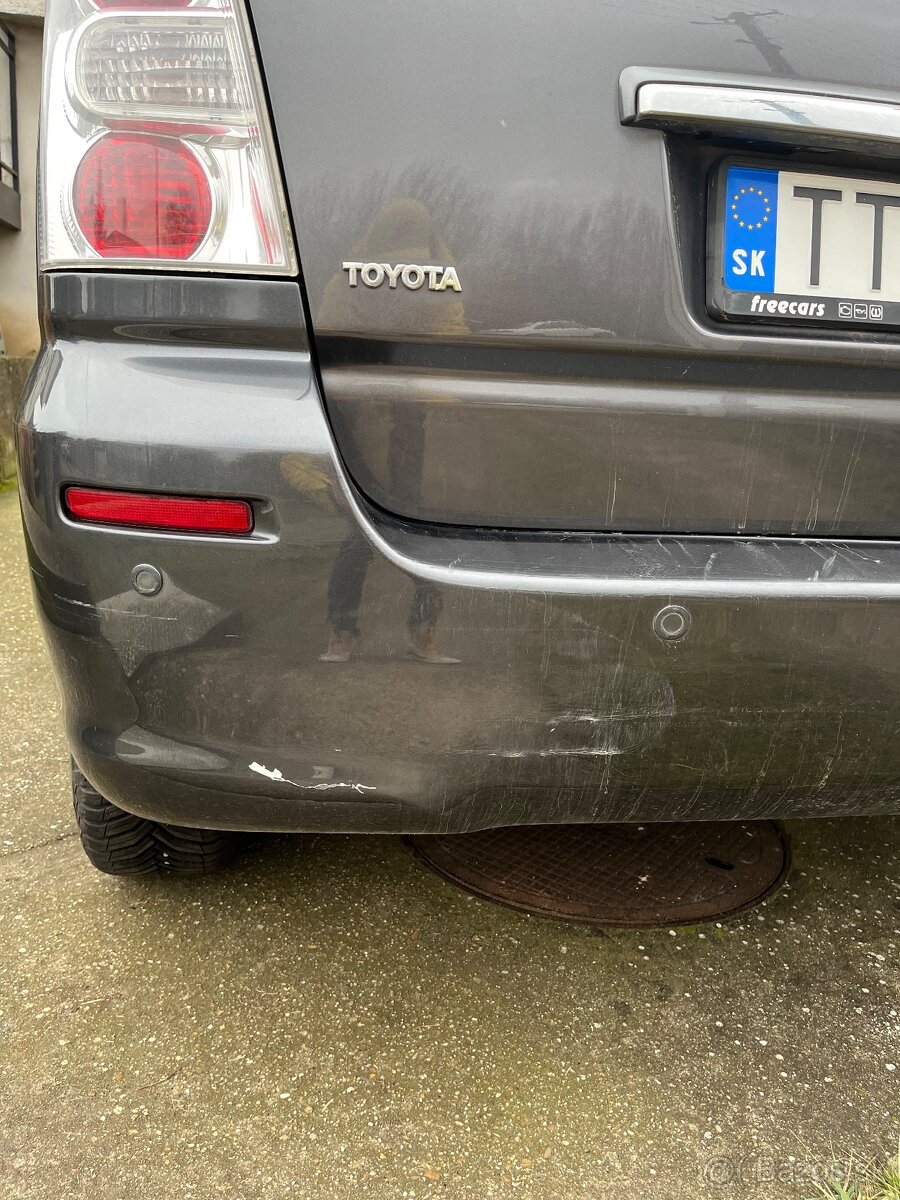 Toyota corolla verso - 9