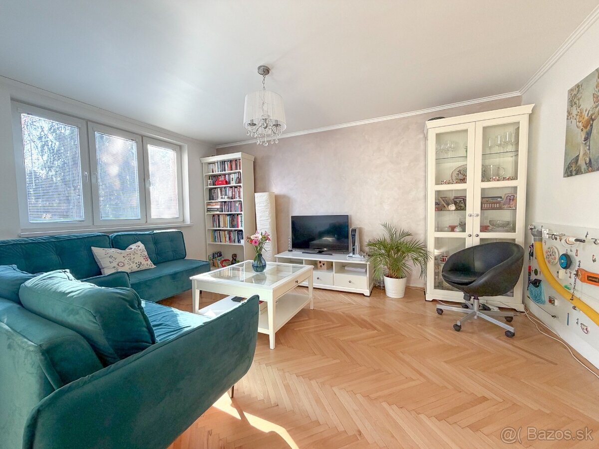 Príjemný 3-izbový byt so zimnou záhradou - 9