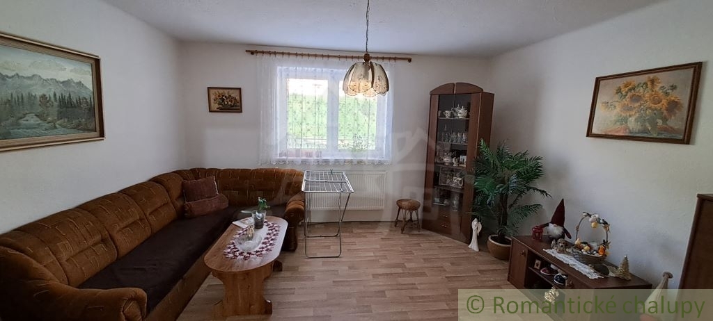 Rodinný dom v nádhernom prostredí pohoria Tribeč v obci Ho - 9