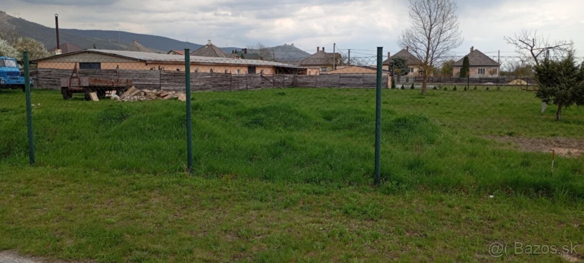 Pozemky v obci Dvorníky - 9