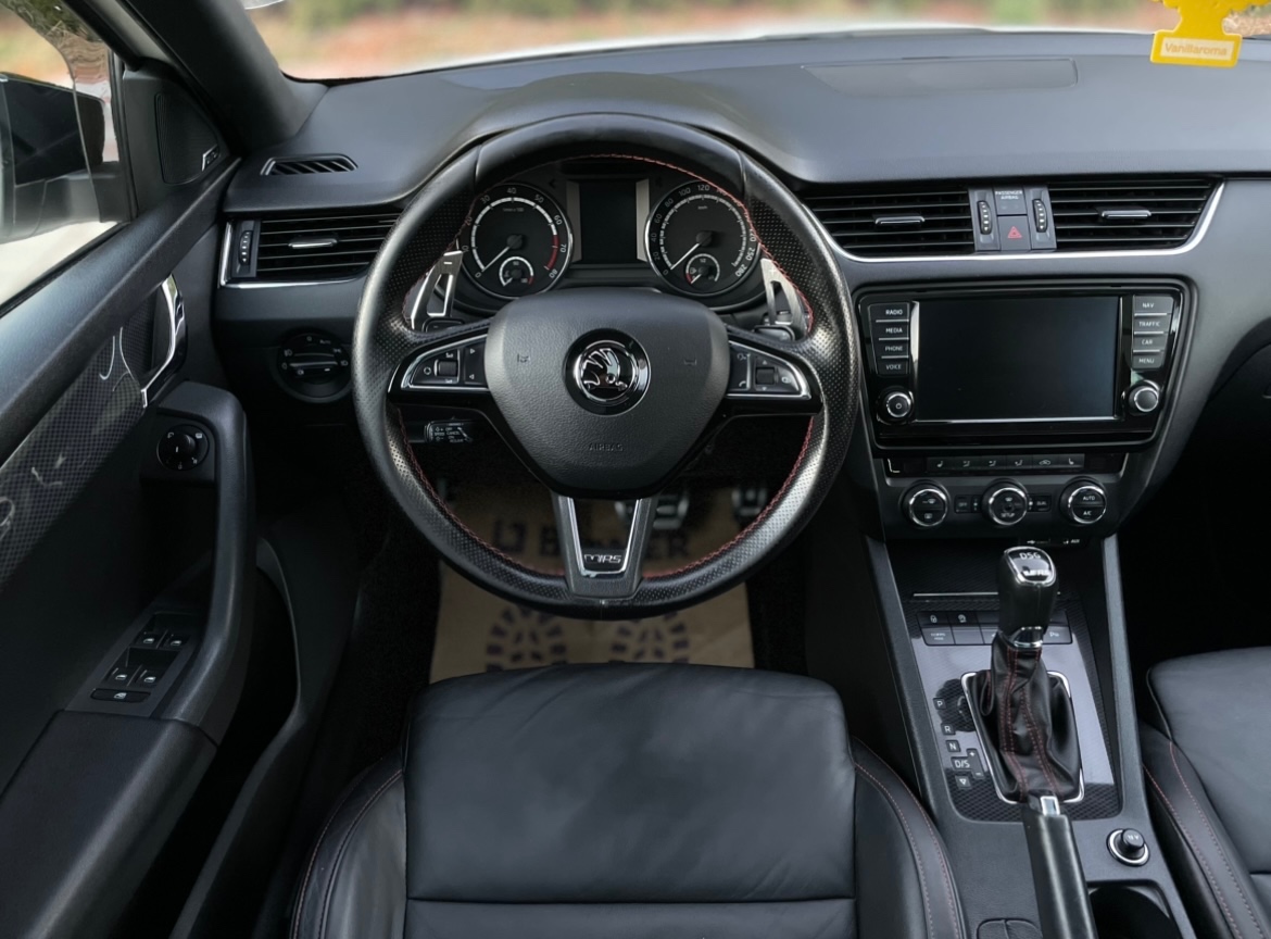 Škoda Octavia Combi RS 2.0 TSI DSG Challenge Plus 220Ps - 9