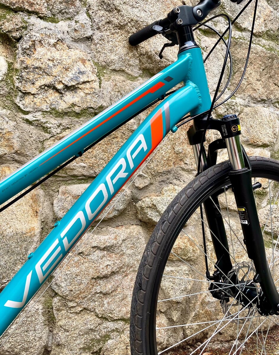 Vedora Cross 28” M - 9