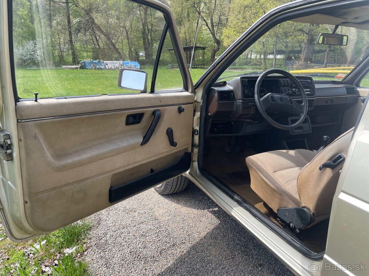 Volkswagen Golf Mk2 1.8i GL 66kw - 9