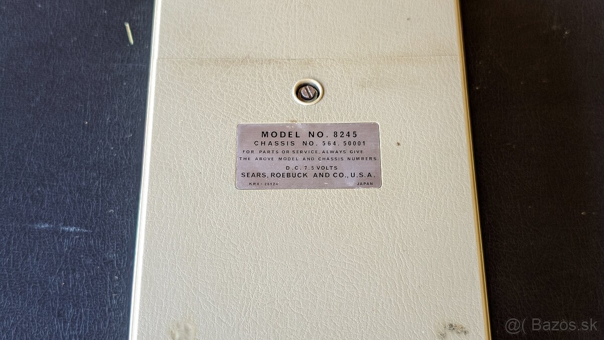 Kazetový prehrávač (Sanyo??) - 9