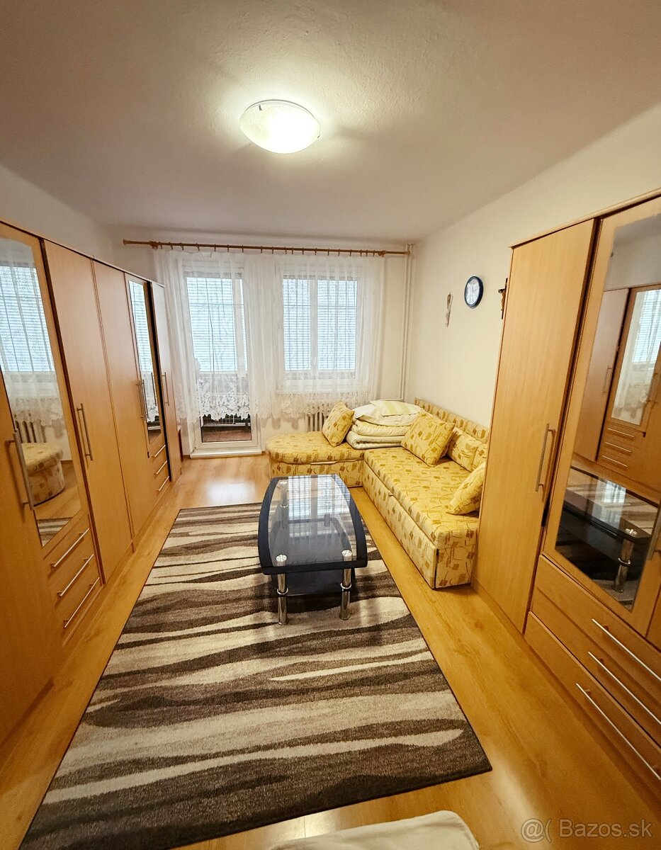 Na predaj útulný zariadený 3 izbový byt Soblahovská -Trenčín - 9
