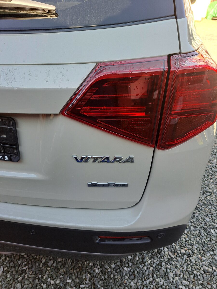 Suzuki Vitara 4x4 , Elegance + , 103kw AUTOMAT 50 tis. km - 9