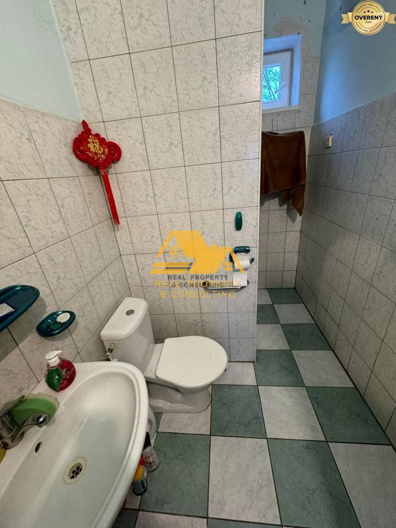 Predám rodinný dom v obci Podhájska - 9