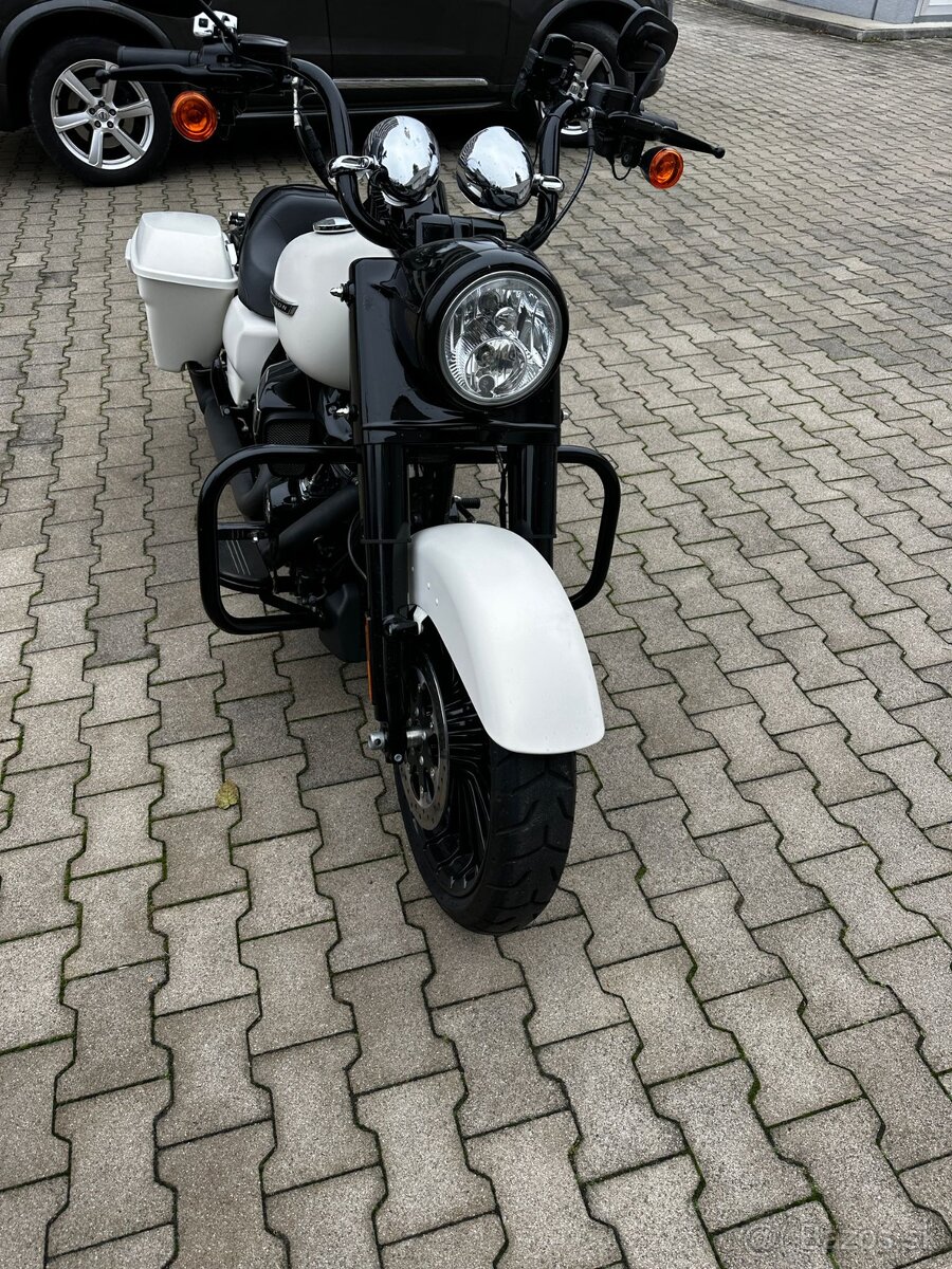 Harley-Davidson Road king special 4400km - 9