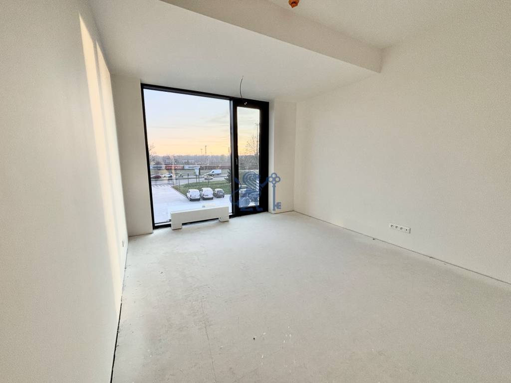 Na PREDAJ | 3izb. veľkometrážny ateliér | Prístavná ulica - 9