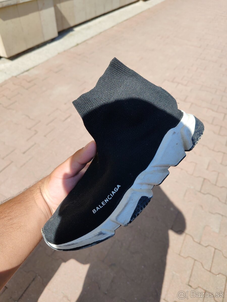 Balenciaga - 9