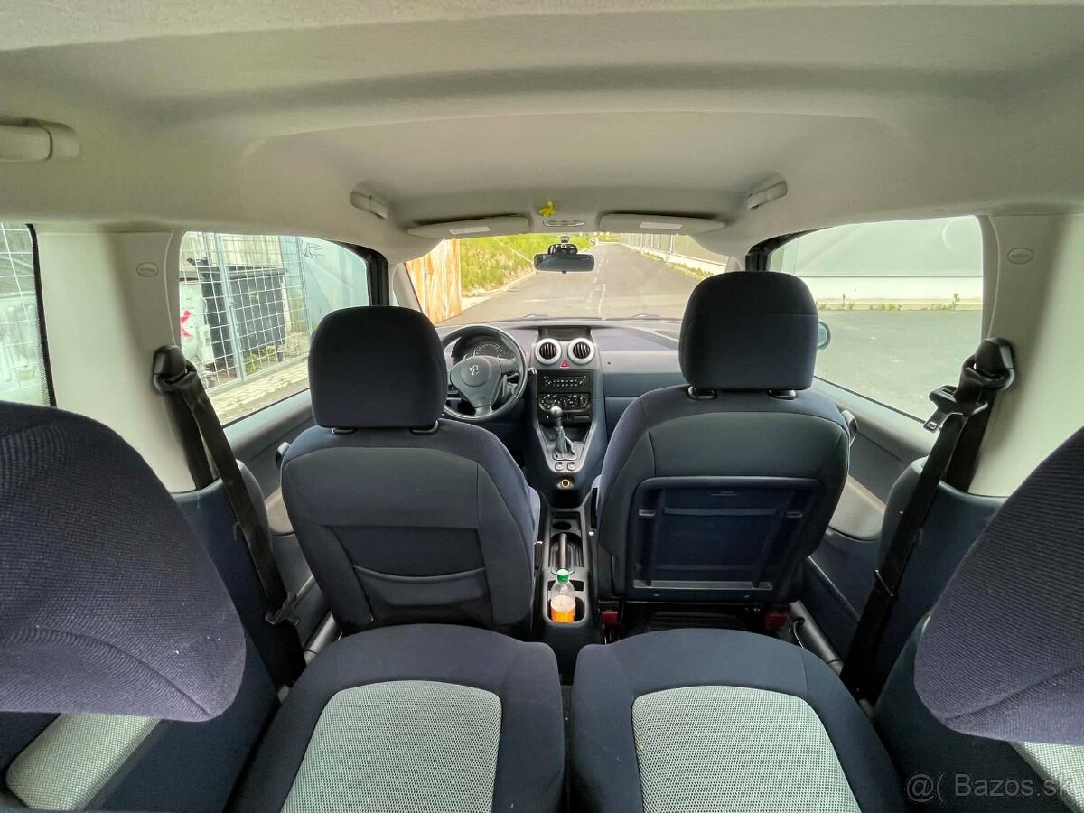 Peugeot 1007 - 9