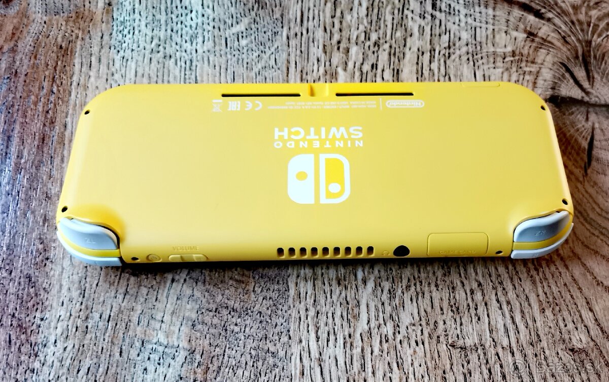Nintendo Switch Lite - 9