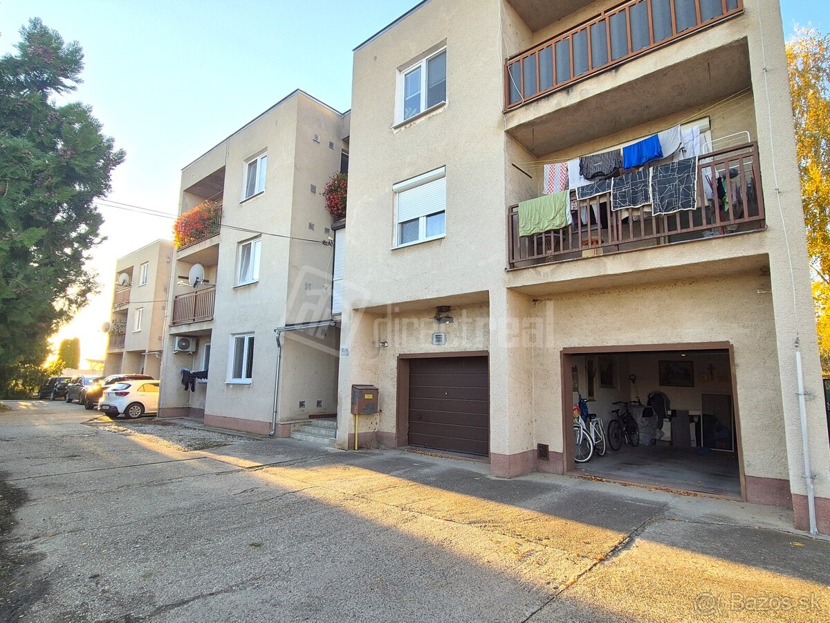 Priestranný 3-izbový byt s garážou v bytovom dome, Ma… - 9