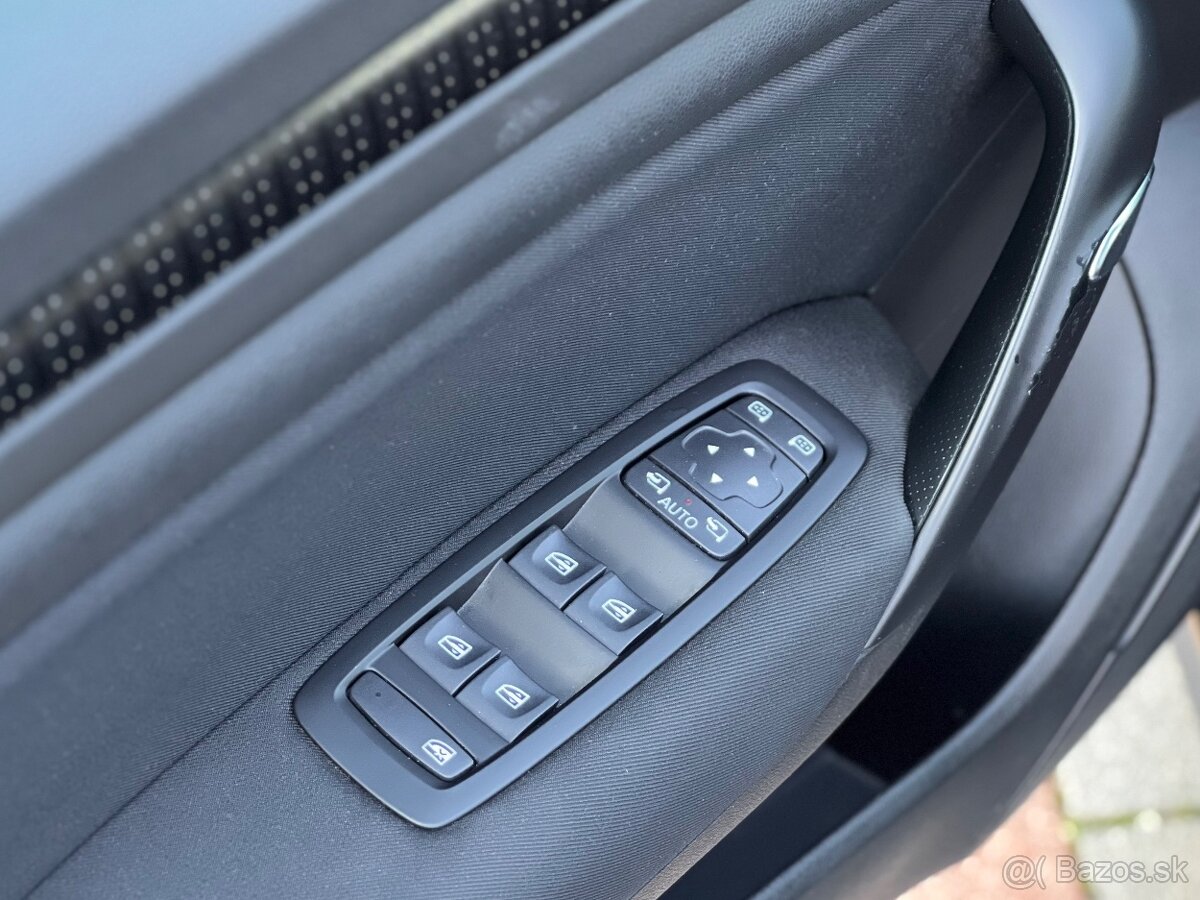 Renault Megane Grandtour SK 1 majiteľ - 9