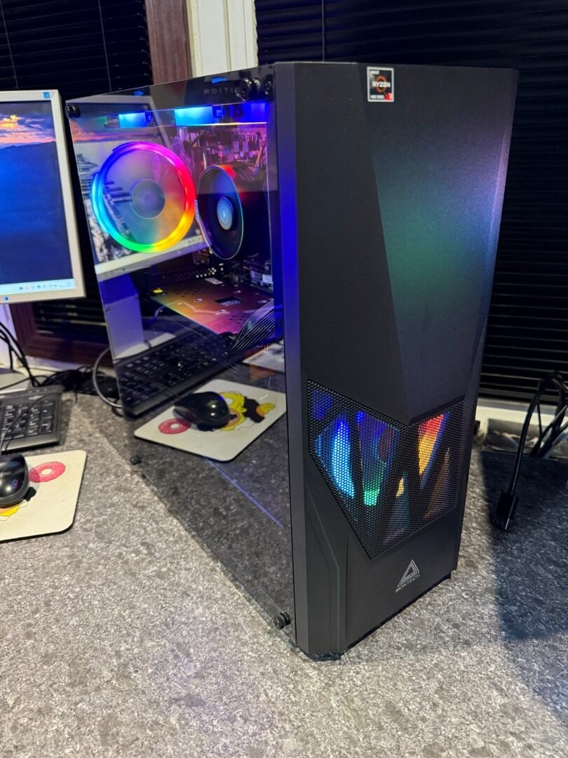 Herný počítač Ryzen 3 4100 / 8 GB / RX 570 4 GB / 250gb SSD - 9