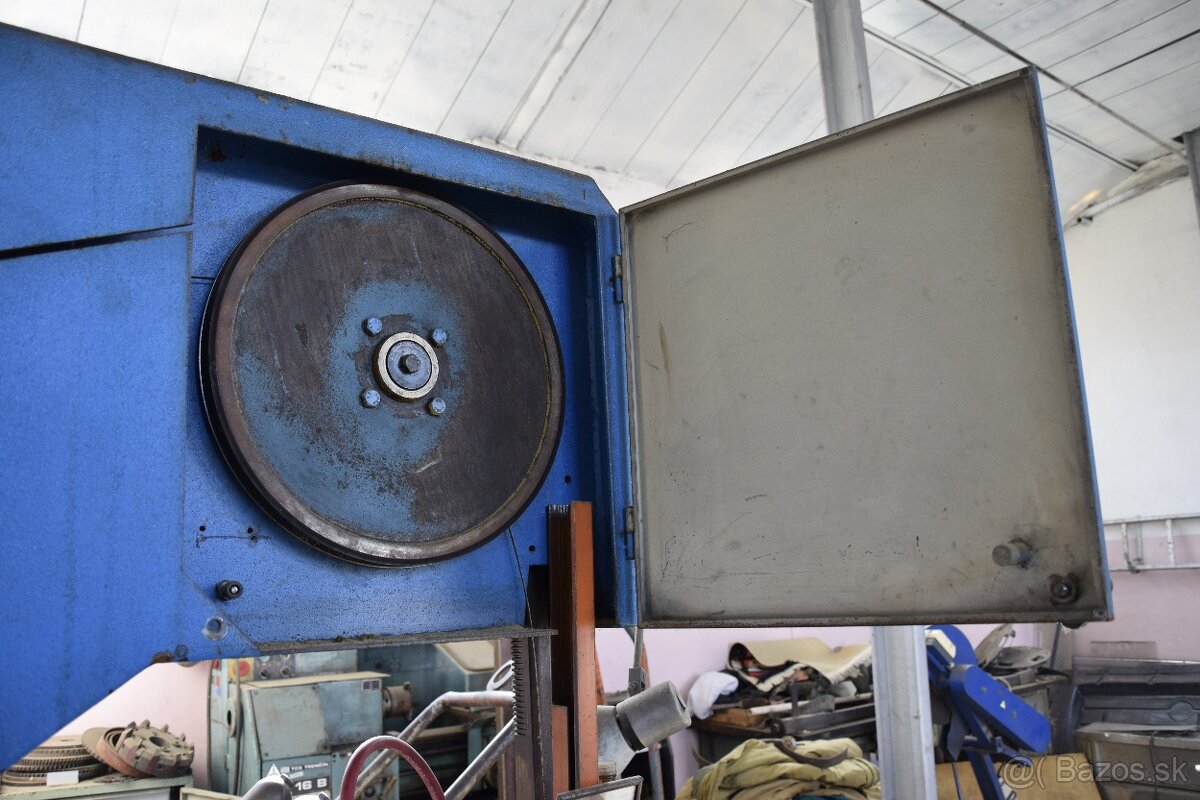 Vertikálna pásová píla OPUS 600 - 9