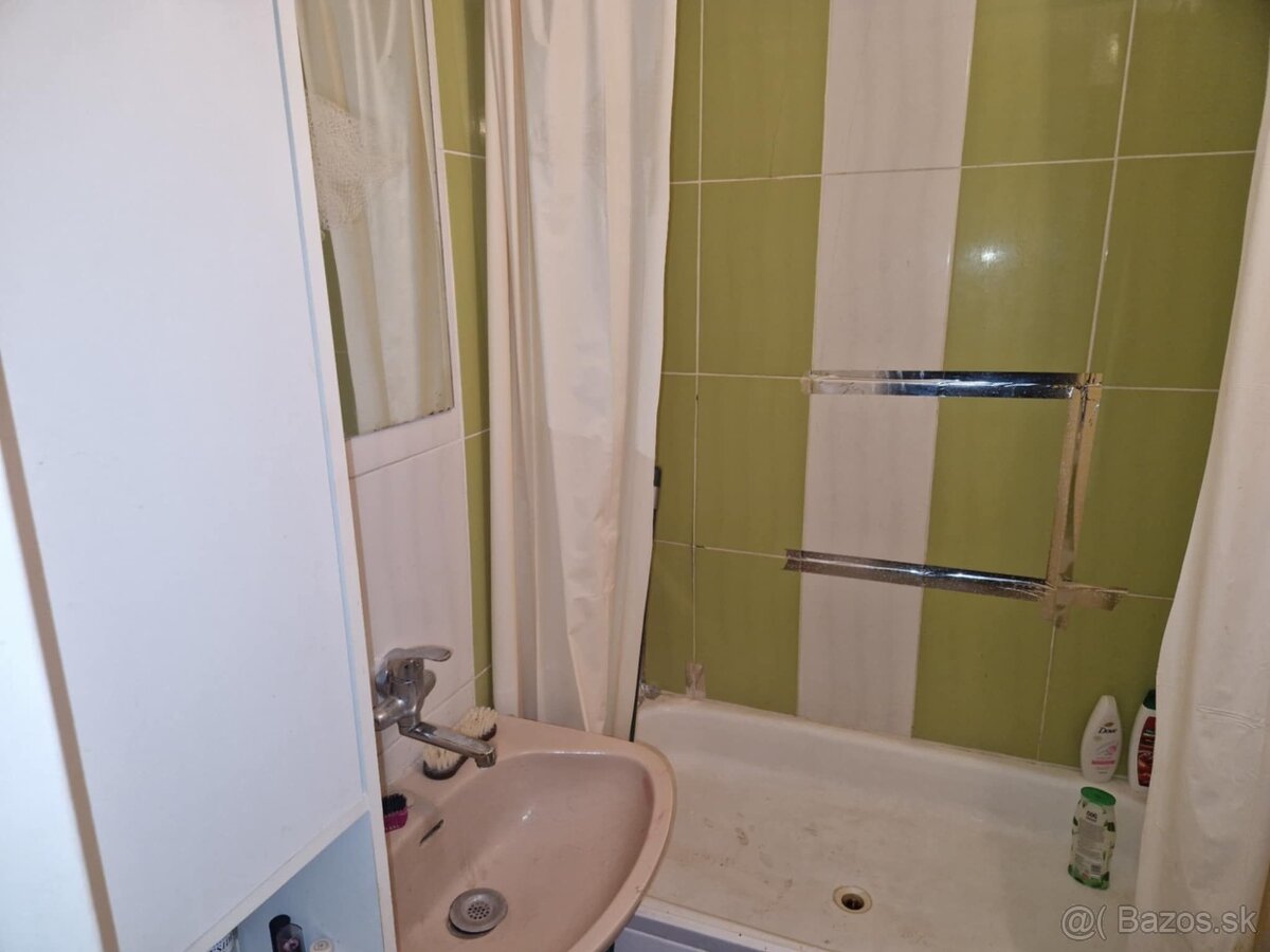 Na predaj 1 izbový byt Partizánske - 9