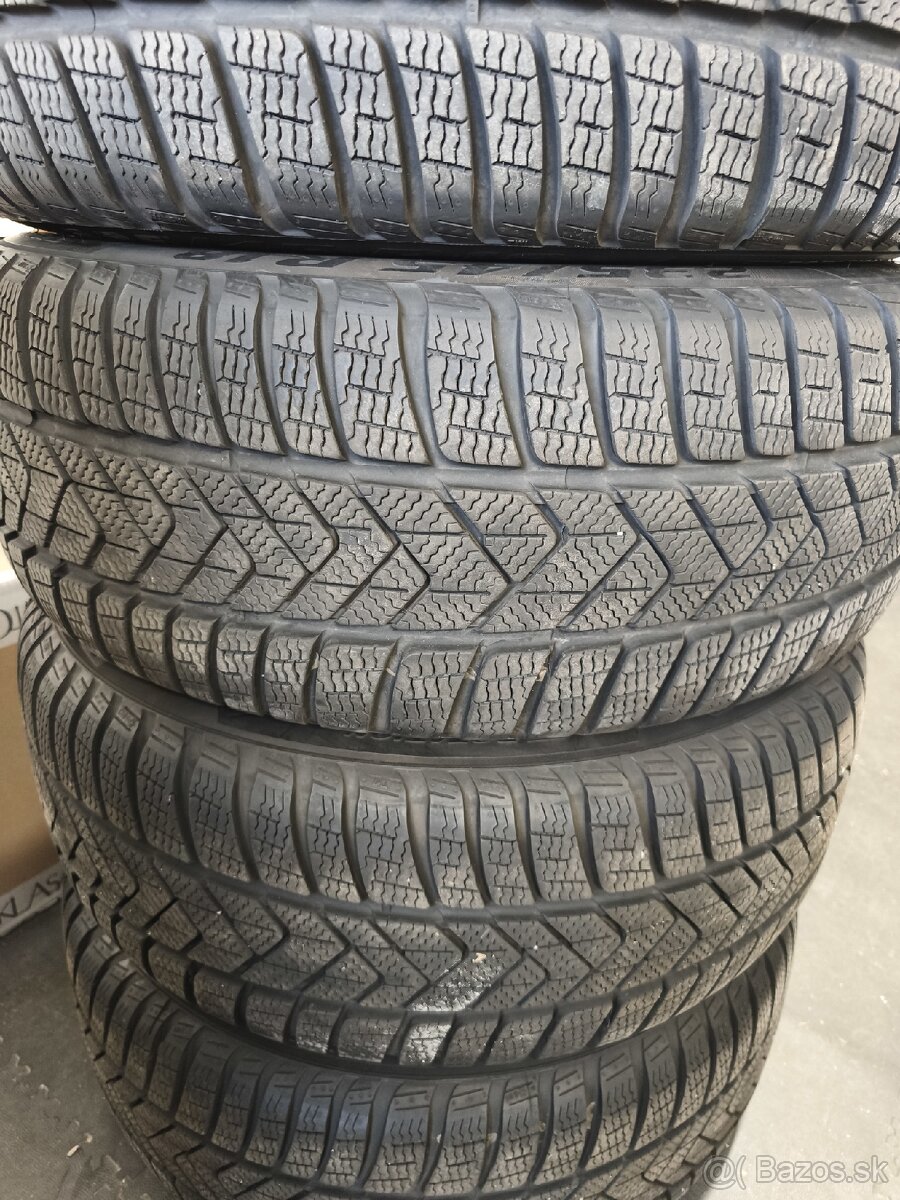 Zimné pneu 235/45 R18 - 9