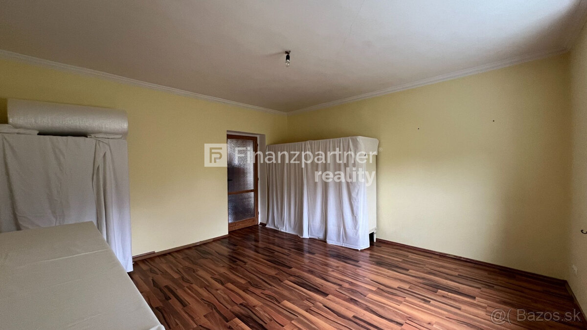 Rodinný dom s pozemkom 1396 m², Šurany, Nové Zámky - 9