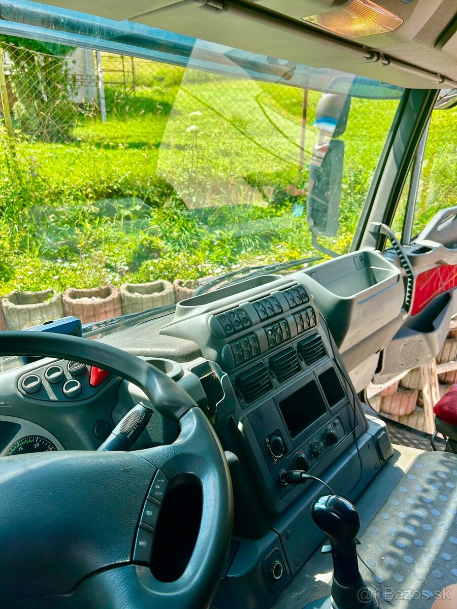 IVECO TRACKER - 9