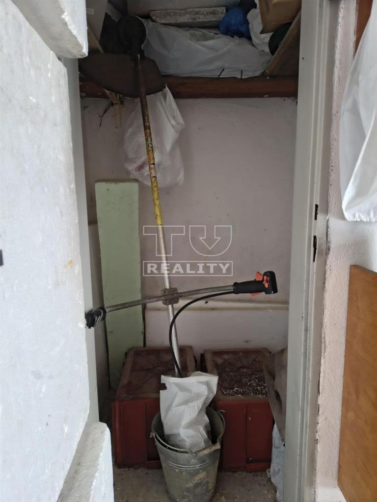 Na predaj CHATA v obci Dohňany - 9