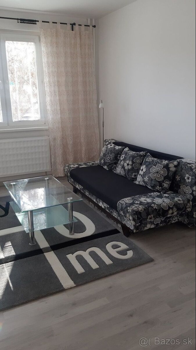 SENEC: ZARIADENÝ 1-izbový byt s loggiou v CENTRE - 9