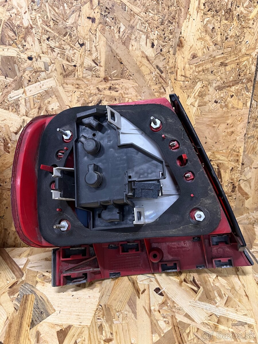 Predám diely z Audi A4 B5 Sedan - 9