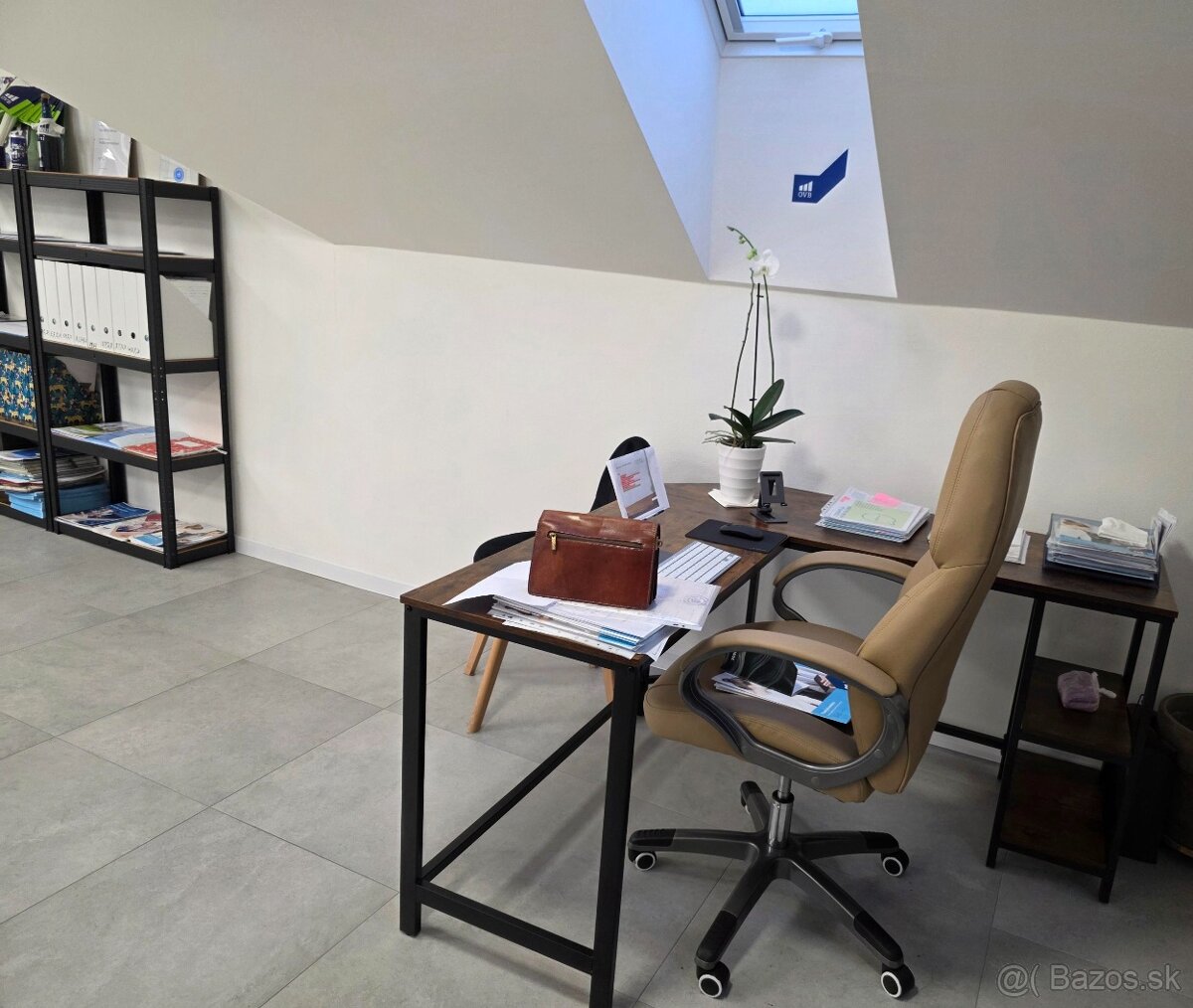 Predam SKRINKA, KANCELARSKA STOLICKA a STOL, POLICKA - 9