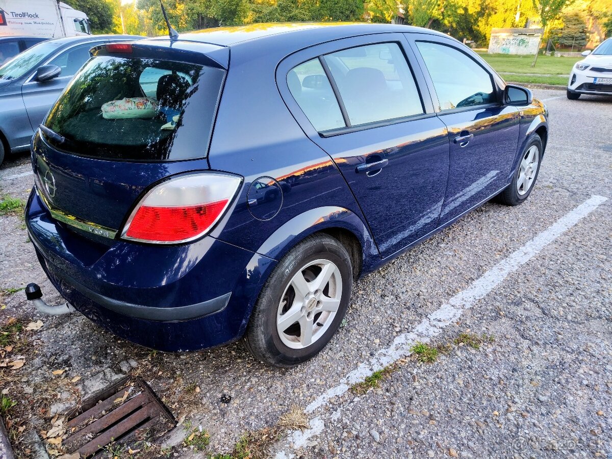 Opel Astra H - 9
