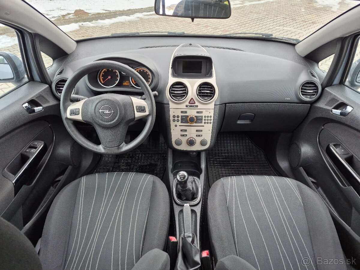 OPEL CORSA 1,0 benzin ECOTEC 59 000km - 9