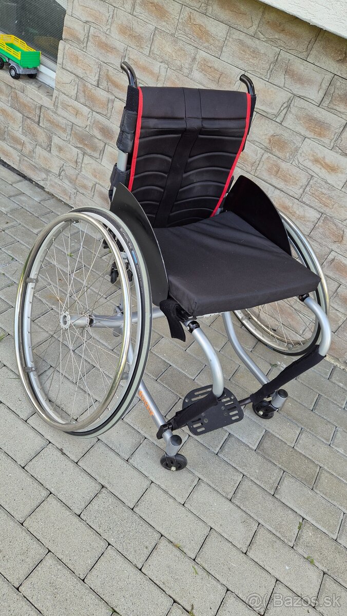 Invalidný vozík 42cm Quickie Match Point Sport - 9