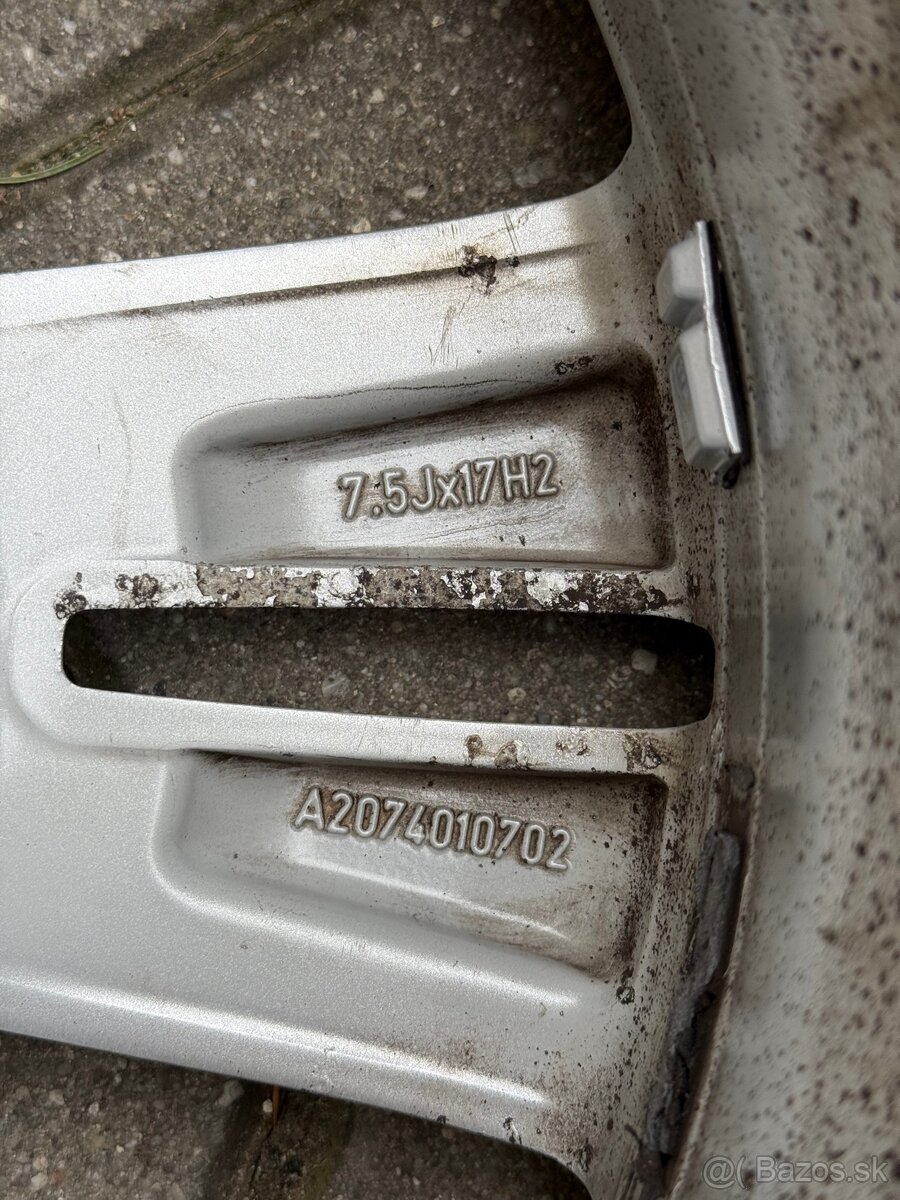 Predám pneu DUNLOP - 9