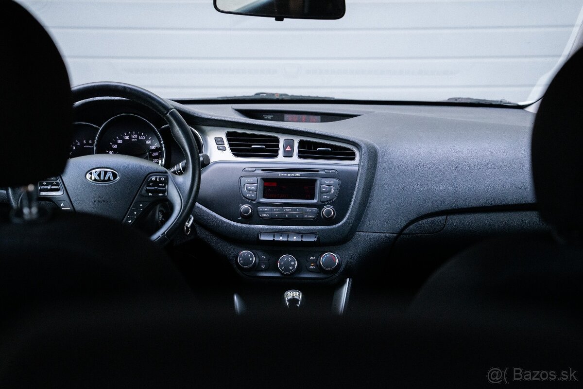 Kia Ceed 1.6 CRDi 94kw M6, SR vozidlo - 9
