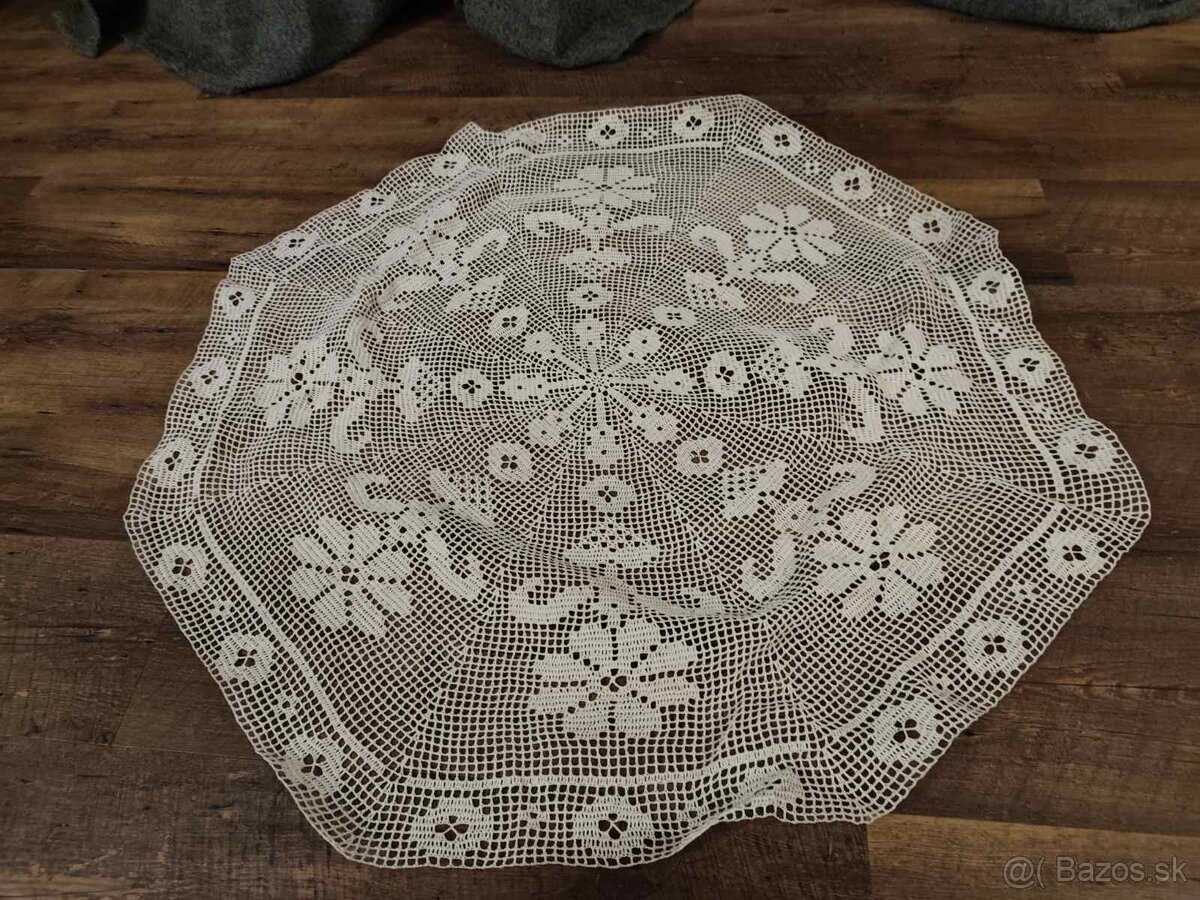 157ks háčkované dečky obrusy - 9