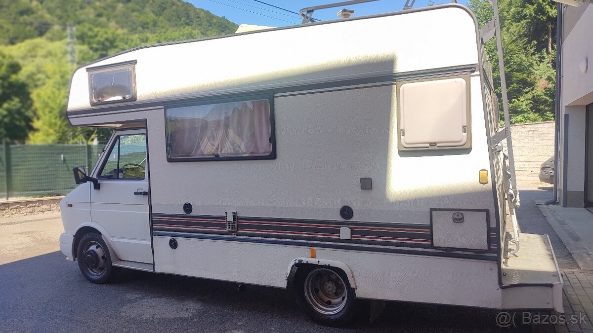 Auto karavan IVECO Burstner - 9