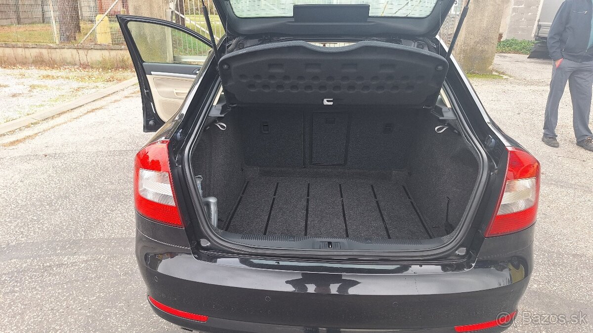 ŠKODA OCTAVIA 1.4 TSI.DSG.SEDAN - 9