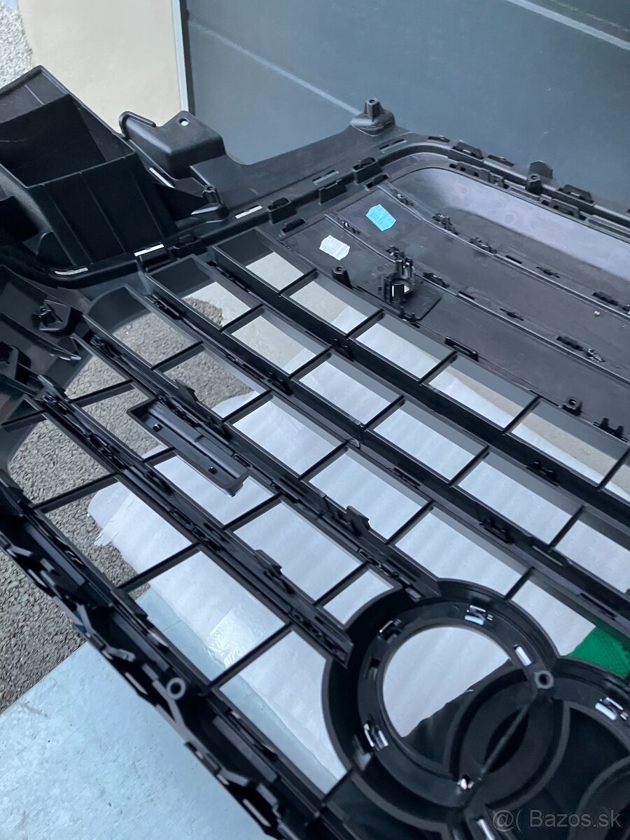 maska audi q7 15-15 sline s-line cerna grill - 9