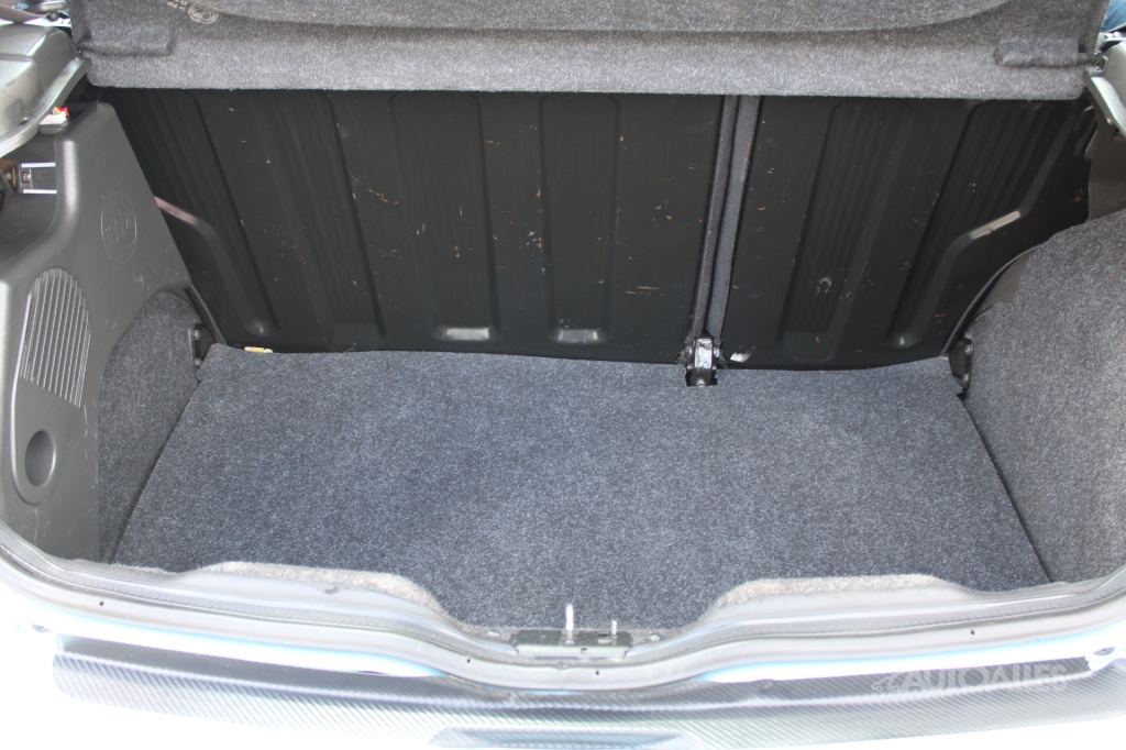 Fiat Punto 1,2 i 16V 59 kW SPORTING - 9