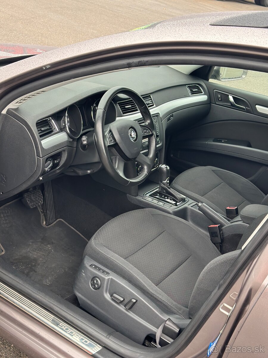 Rezervované—Škoda superb 2 dsg facelift - 9