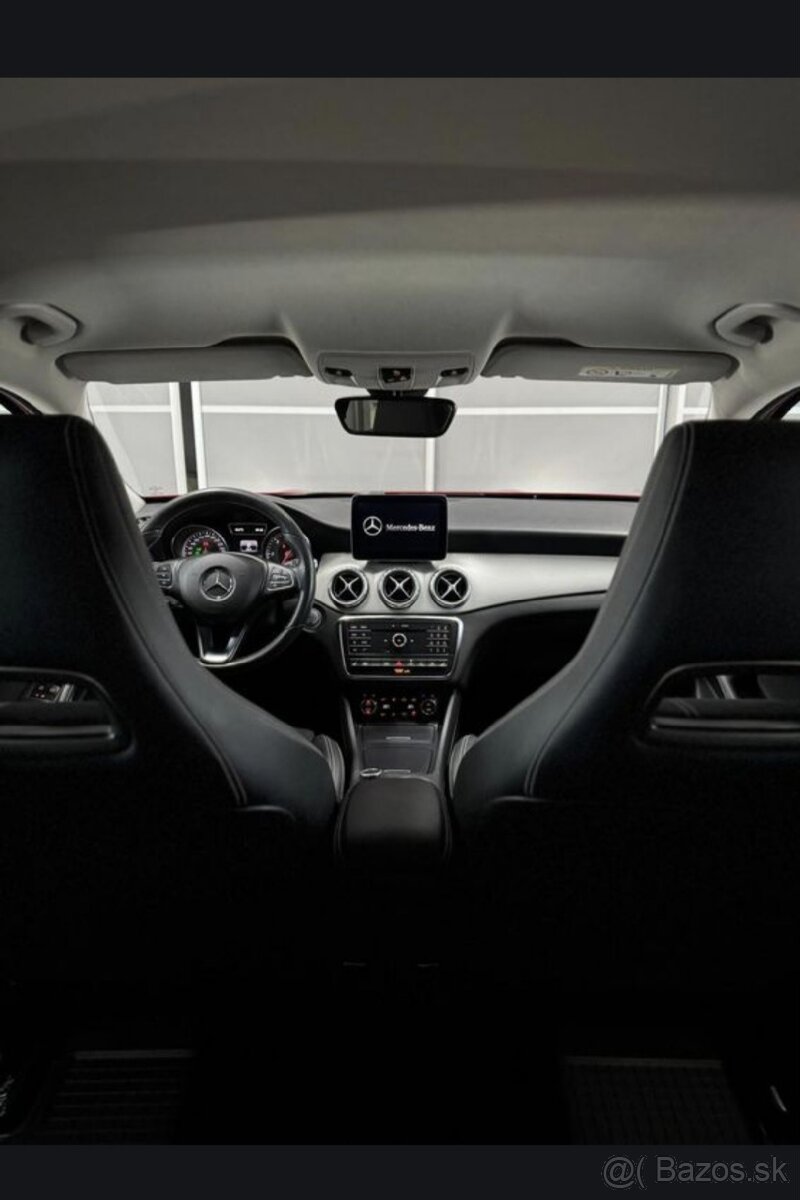 Mercedes-Benz GLA 200d 4MATIC AMG – TOP stav - 9