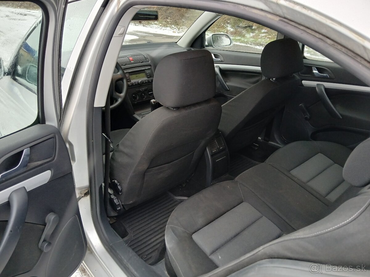 Octavia 2 1.9tdi - 9