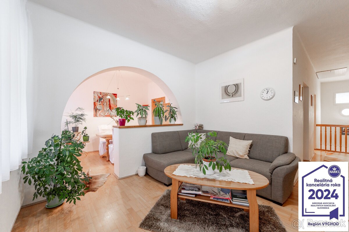 Dvojgeneračný rodinný dom, Poproč - 9